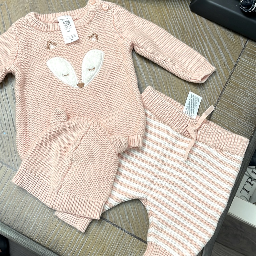 Newborn knit two piece